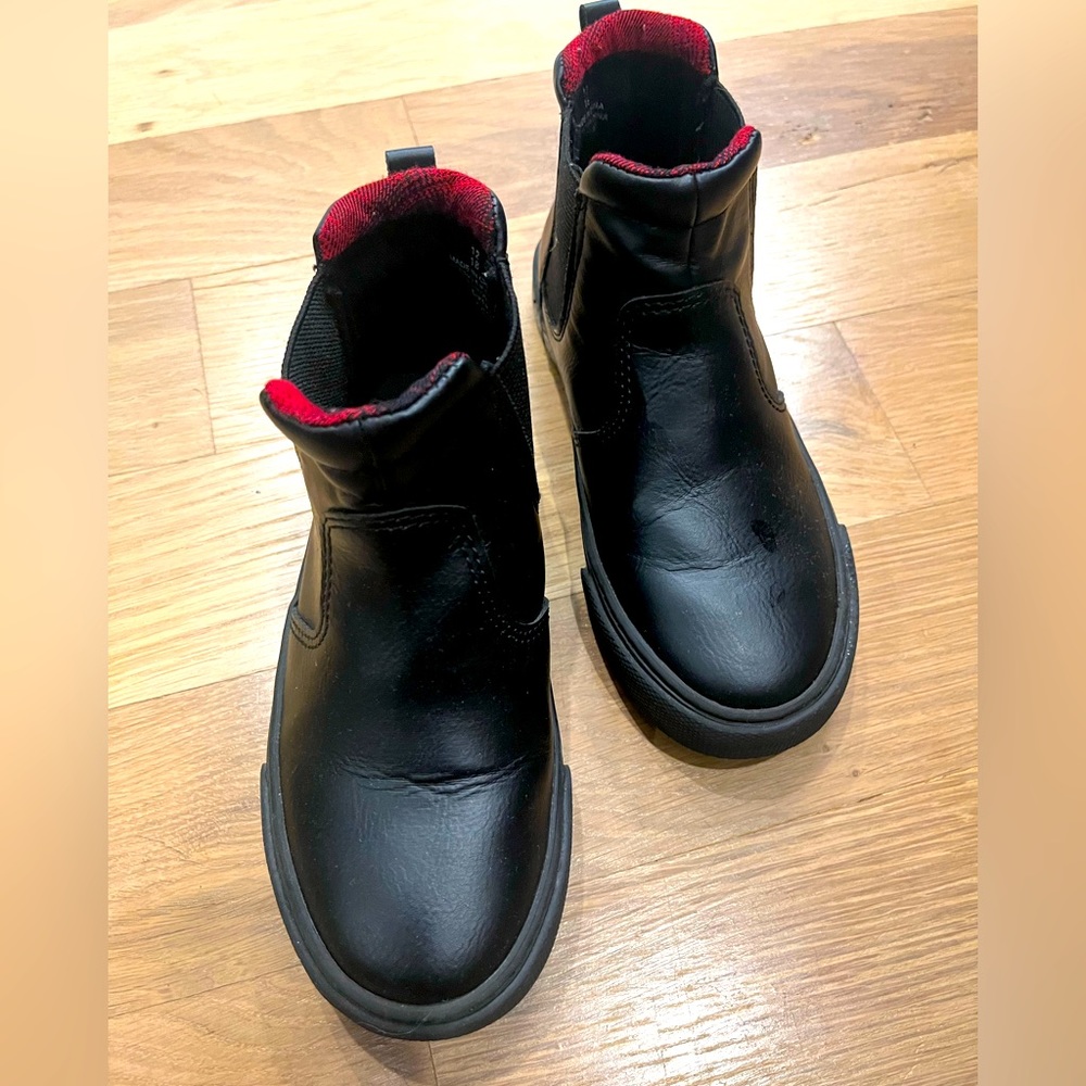 Old Navy children’s boots size 12